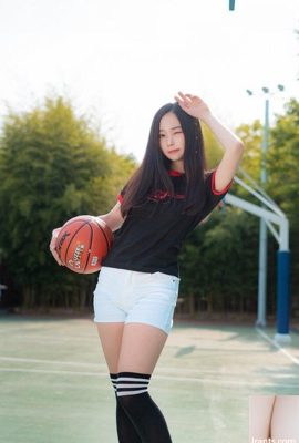 بامبي، جمال ملكة كرة السلة، في العالم المطلق (31P)