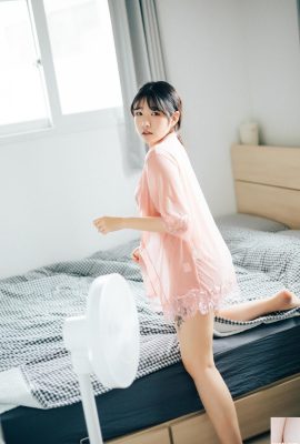 [Sonson] فتاة كورية تظهر صدرها الأبيض الرقيق والجميل ومغري للغاية (71P)