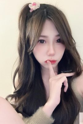 البشرة الوردية للفتاة الساخنة “Lin Jiejun” تجعل الناس يرغبون في تناول قضمة (10P)