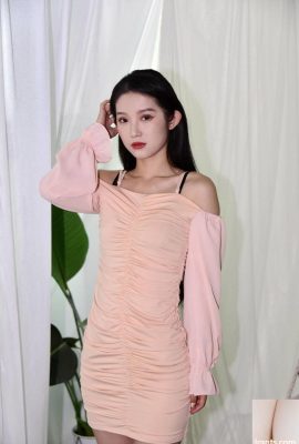 جلسة تصوير خاصة نادرة لعارضة أزياء صينية حساسة وجميلة ذات ثديين صغيرين – الصغيرة فيفيان هسو (54P)