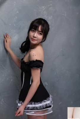 فتاة عارضة الأزياء الكورية تجرد من صورتها العارية – (46P)