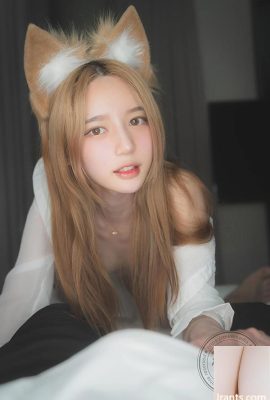 الجميلة الكورية ييها تتحول إلى صديقة صغيرة جميلة ذات أذنين ثعلبية (36P)