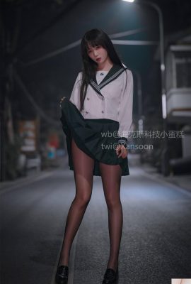 (مجموعة عبر الإنترنت) حصريًا لكبار الشخصيات “JK Corridor” لفتاة الرفاهية Xuan Xiao (91P)