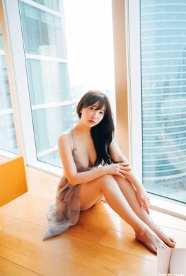 صور خاصة جريئة وصريحة لعارضة الأزياء الكورية الجميلة الموشومة Sun Lele (41P)