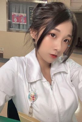 الممرضة الجميلة “Xiaoli Nurse” مثيرة للغاية لدرجة أنها تنفث الدم عندما ينكشف ثدييها! أريد حقًا أن أعتني بها جيدًا (10P)