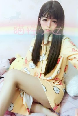 (فتاة لطيفة على Weibo)Cat Girl@ بيجامة كرتونية صفراء (44P)