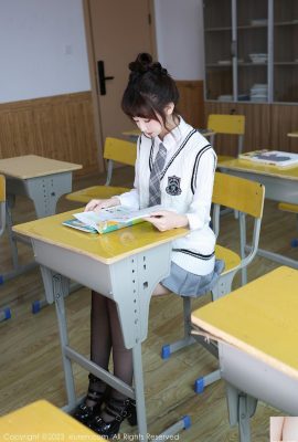 الوافد الجديد باي شياو شياو مثير فتاة المدرسة البيضاء موحدة مثير الملابس الداخلية الخفيفة (88P)