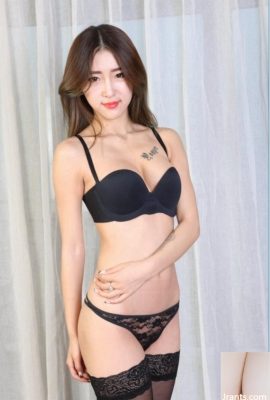 (مجموعة النماذج الصينية) نموذج عارية جديد Xiaoyi صور خاصة فائقة عارية تمامًا (الجزء العلوي) (80P)