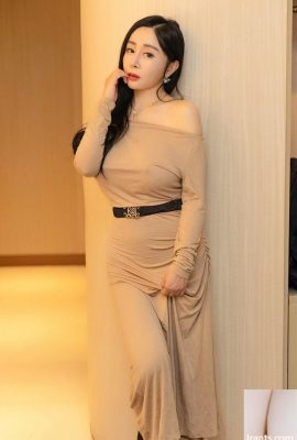 جمال العالم Yun Er يظهر بفستان نحيف في الفراغ (45P)