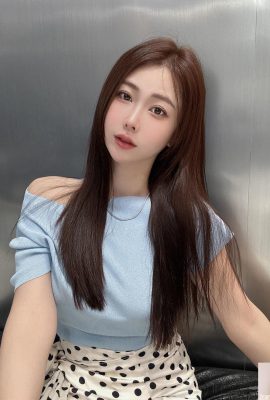 “Li Xin” له وجه لطيف ولطيف وأرجل جميلة قاتلة للغاية (10P)