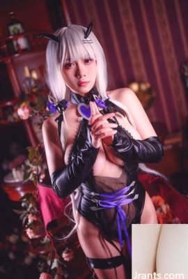 (Coser) Doom 787 – Azur Lane “الشيطانة المجيدة” (40P)