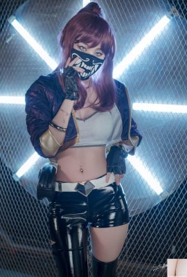 (Saint Photolife) كوس يونا المجلد 04 – KDA Akali & Nier Automata 2B (64P)