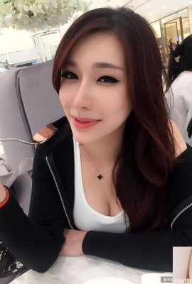 32C حبيبته الهواة ~ Zhang Xiaoyu ~ كعكة تناول الطعام منخفضة القطع مع أخدود عميق مكشوف (27P)