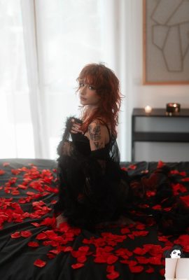 (Suicide Girls) 20 يناير 2025 – قطط – الأنياب والورود (48P)