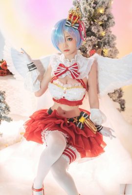 Miao Xiaoji “RE: Christmas from Fratch” (31p)
