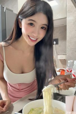 إن الجمال المزاجي “Zhang Anqi” له مظهر مغر يجعل الناس متحمسين (10p)