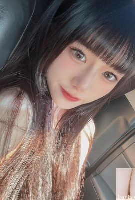 نموذج الأزياء “Yuxin” على وشك أن تكون مدمن مخدرات من قبلها (10p)