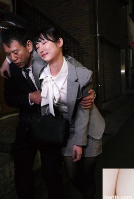 Yukishiro Miho: موظفة بذيئة تتظاهر بأنها تشرب أكثر من اللازم وإغواء رئيسها الكبير ديك Yukishiro Miho (21p)