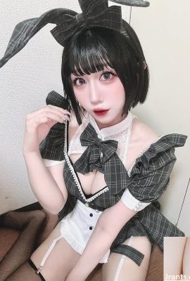 يمكن أن تكون الابتسامة “Mariko” حلوة جدًا! (11p)