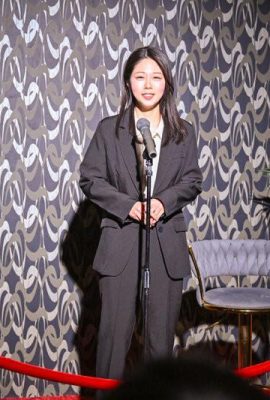 Sumikawa Mika: حياة ممثل كوميدي أنثى ، والتحدي المتمثل في ذروة سميكاوا ميكا (20p)