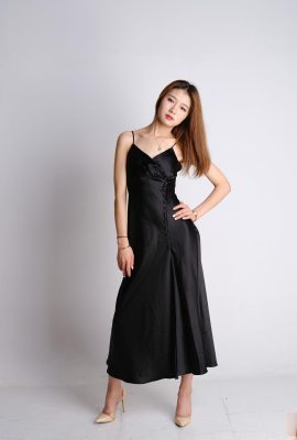 مجموعة الصور الخاصة لجسم العارضة الصينية Xin Ran (56P)