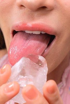 Morinaga Ice: امرأة ذات وجه بذيء ولسان متلوي Morinaga Ice (21P)
