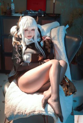 (مجموعة على الإنترنت) فتاة الرعاية BanBanko “علامة NIKKE” (36P)