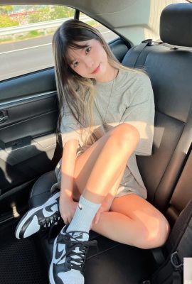 تبدو “Yellow Halo Needle” + شخصية مثالية، البطلة الكوميدية الأساسية في الحياة الواقعية (10P)