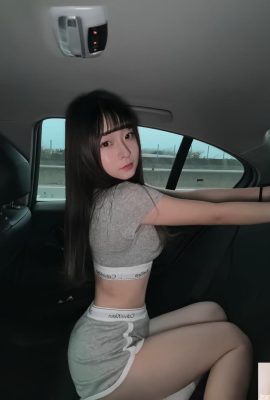 الوجه الجميل يجعل مستخدمي الإنترنت يصرخون بأنهم لا يستطيعون تحمله (10P)