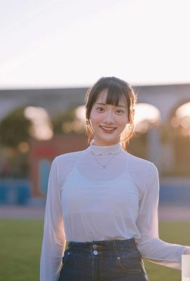 تتمتع الجميلة الرقيقة “Little Luo Lor” بجسم ممتلئ الجسم ومذهلة للغاية لدرجة أن جسدها كله يشعر بالسوء (10P)