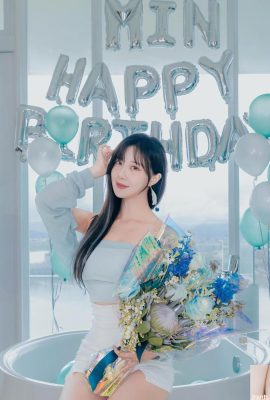 “Yu QingMin” يتمتع بعيون جميلة وساحرة، وهو شخصية ساخنة تغوي قلوب الناس (10P)