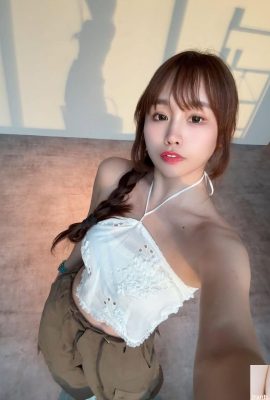 تتمتع “IreneHuang” بمظهر جميل ولكن منحنى ساخن (10P)