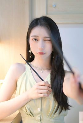 الجمال المزاجي “Long Weiwei” له عيون ساحرة تتألق … مليئة بالإغراء (10P)