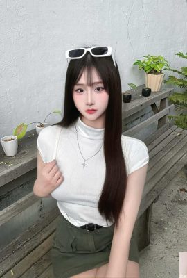 تتمتع “Lingling” بشخصية جميلة لا يمكنها إخفاء جاذبيتها الساحرة (10P)