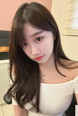 “الفراشة” مليئة بالإغراء تحت مظهرها الجميل (10P)