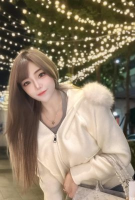 “Zhen’er” لها وجه جميل… سحر جسدها الممتلئ لا يقاوم (10P)