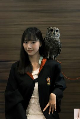 تتمتع “Jin Xia” بعيون كبيرة لطيفة للغاية وشخصية نحيلة مع عصب بصري استفزازي (10P)