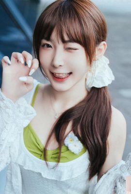 “Yi Xi” ساحر للغاية ويغوي بلا رحمة. كلما نظرت إلى شخصيتها المغرية، كلما انبهرت أكثر (10P)