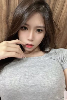 “Qi” أثداء جميلة مقرّبة مذهلة في كل لحظة (10P)