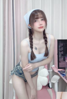 (مجموعة على الإنترنت) صورة طفل غزال يبلغ من العمر ثماني سنوات (53P)