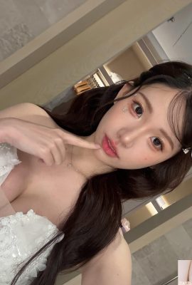 بشرة “Yixuan” الفاتحة والجميلة لطيفة جدًا ومحبوبة (10P)