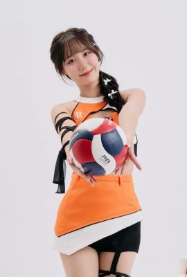 اشتعلت البرية! ظهر وو شياو يون في الملعب، ويبدو نحيفًا ولطيفًا، وهو يهتف للمارة ويثير الشغب (11P)